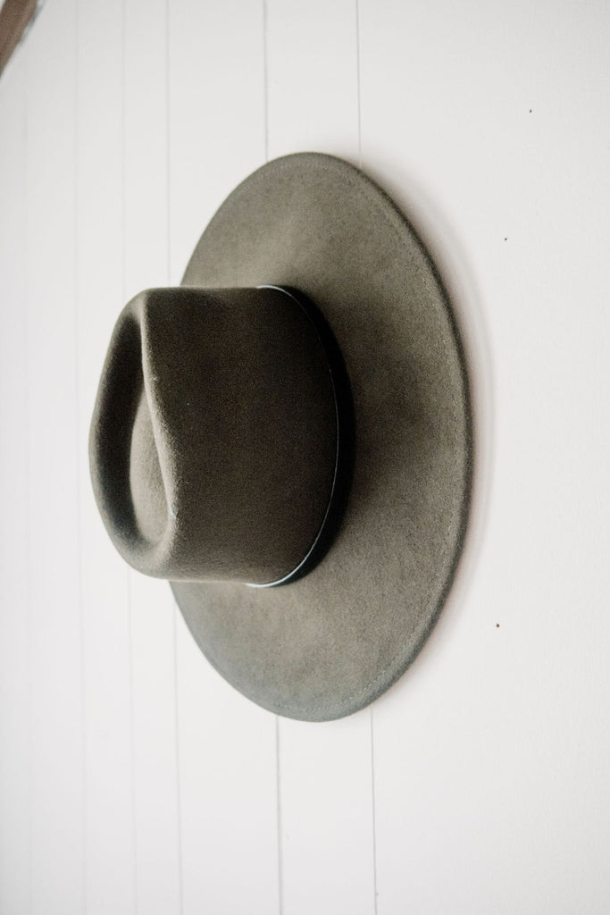 Fall Wool Hat with Leather Trim - Olive